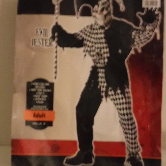 Halloween Costumes - Picture 2 of 3